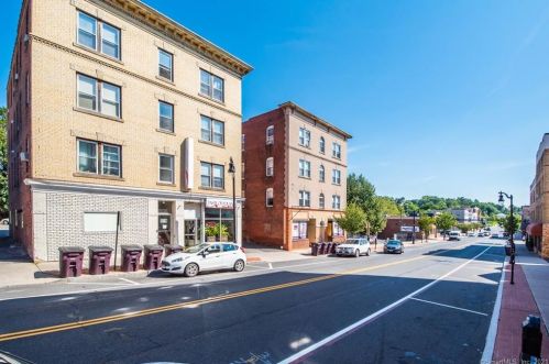 99 Broad St, New Britain, CT 06053-4308