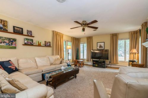 414 Poplar Ave, West Deptford, NJ 08097-1341