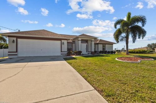 1102 21st St, Cape Coral, FL 33990-4642