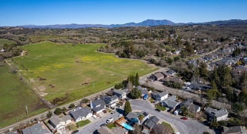 9591 Kristine Way, Windsor CA  95492-8889 exterior