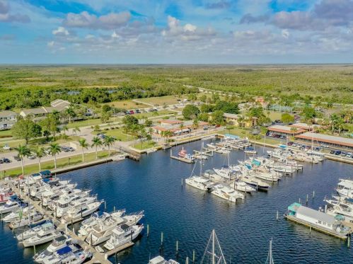 140 Eveningstar Cay, Naples FL  34114-9611 exterior
