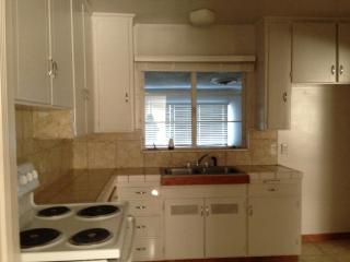 3670 Effie St, Fresno CA  93726-5420 exterior