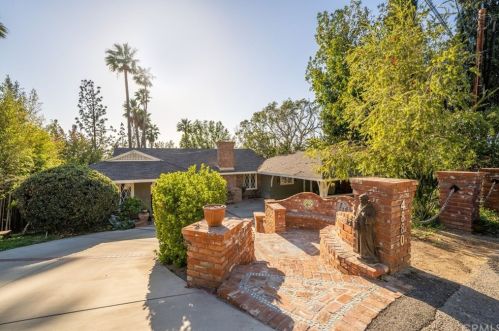 4880 Glenwood Dr, Riverside, CA 92501-3907