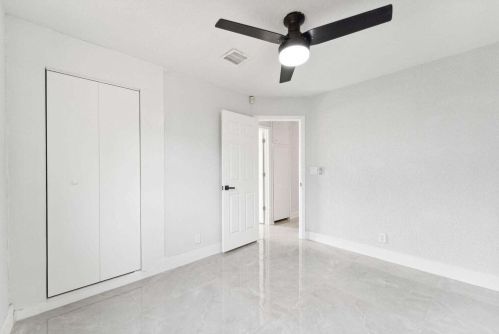 815 Jasmine Dr, West Palm Beach FL  33403-2106 exterior