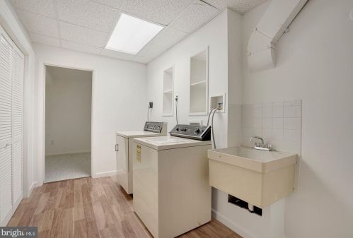 2509 Goldcup Ln, Herndon VA 20191-4220 exterior