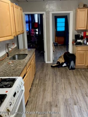 13 20 St, Bayonne NJ  07002-1641 exterior