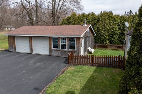 5313 State St, Hermitage PA  16148-9444 exterior