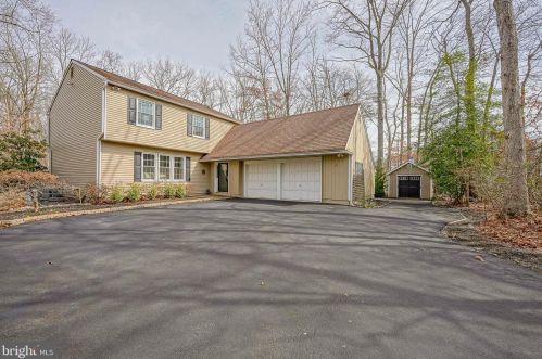 146 Meetinghouse Ln, Southampton NJ  08088-9417 exterior
