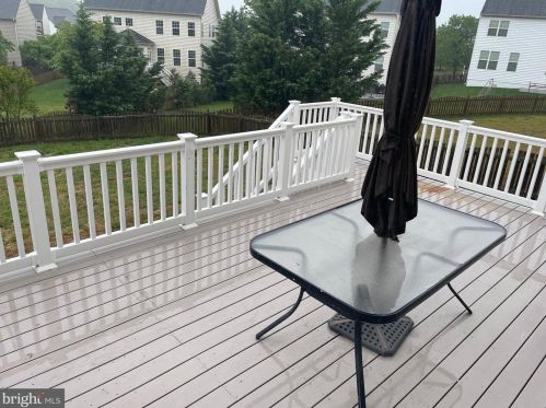 7 Ivy Spring Ln, Fredericksburg VA  22406-8205 exterior