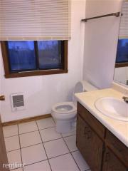 403 Misty Meadows Blvd, Hartford WI  53027-2253 exterior