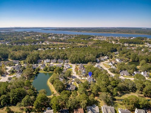2813 Bottle Brush Ct, Mount Pleasant SC  29466-9202 exterior