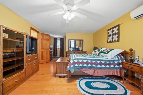 12 Ginger Dr, Goffstown NH  03045-2939 exterior