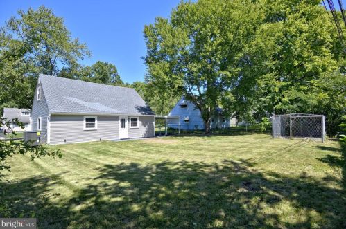 615 Fairhill Rd, Yardley PA  19067-7508 exterior
