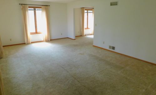 2309 Woodfield Cir, Waukesha, WI 53188-4717