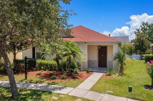 2475 Guiana Plum Dr, Orlando, FL 32828-4823