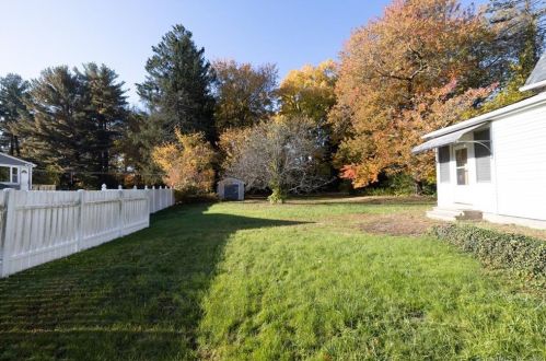 449 Park Ave, Bloomfield, CT 06002-3151