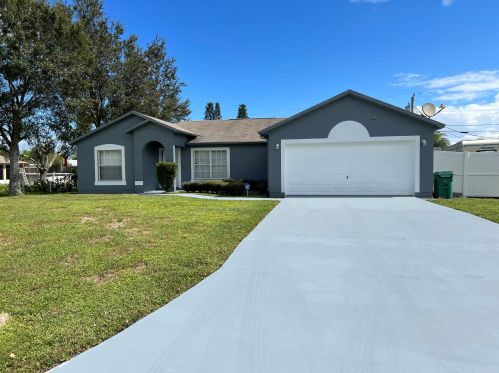 421 Oleander Ave, Fort Pierce FL  34952-1343 exterior
