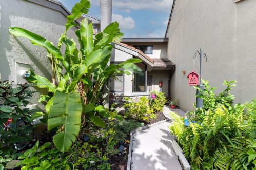 5041 Thyme Dr, West Palm Beach, FL 33418-3527