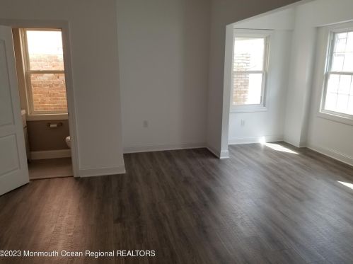 16 Court St, East Freehold NJ  07728-1702 exterior