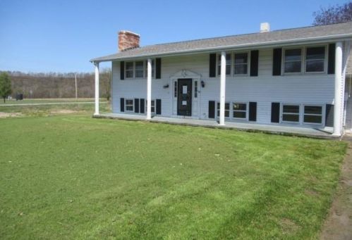 168 Red Barn Rd, Homer City, PA 15748-1641