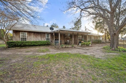 4951 Joe Wilson Rd, Midlothian TX  76065-4518 exterior