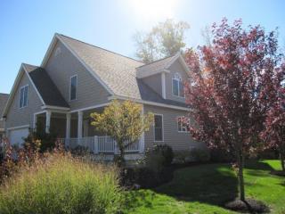 2 Woodside Dr, Stratham NH  03885-6548 exterior