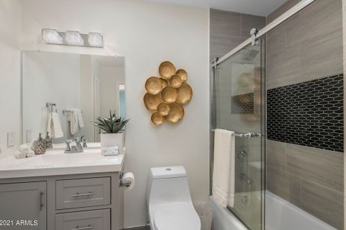 8649 Plz Ave, Scottsdale AZ 85250-6706 exterior