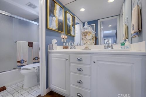 24 Bolivar St, Newport Beach CA  92663-4420 exterior