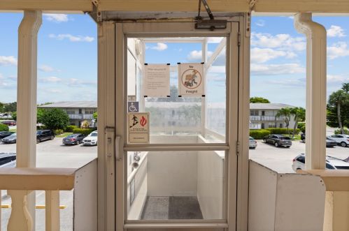34 Kingswood B, West Palm Beach, FL 33417-7719