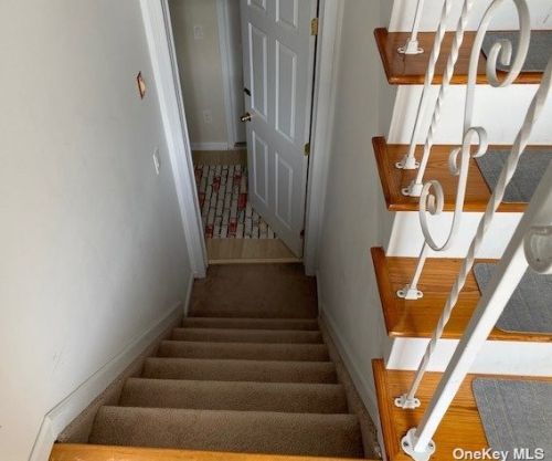 136 Bishop Rd, Babylon NY  11704-5246 exterior