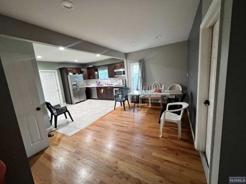 26 38 St, Irvington NJ 07111-1203 exterior