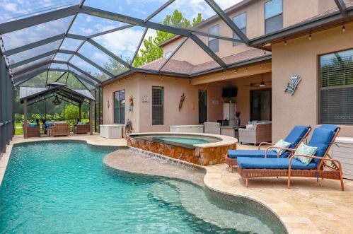 19401 Sweet Grass Way, Lutz FL  33558-5016 exterior