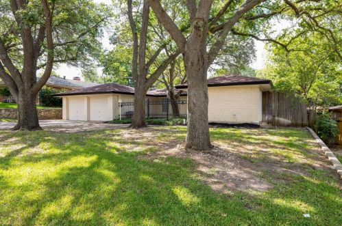 6153 Whitman Ave, Fort Worth, TX 76133-3546