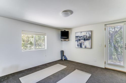16260 Mireval Rd, Los Gatos CA  95030-7555 exterior