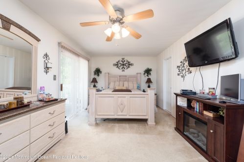 5 Three Pence Ln, Jackson Twp NJ  08527-2256 exterior