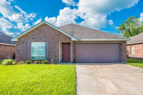 105 Desert Storm Dr, Duson, LA 70529-4243