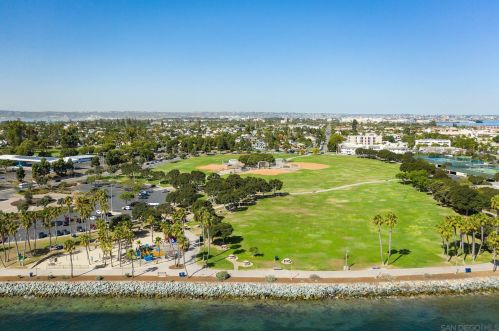 502 Palm Ave, San Diego CA  92118-1756 exterior