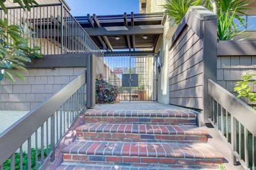 1349 Columbus Ave, Glendale, CA 91202-1669