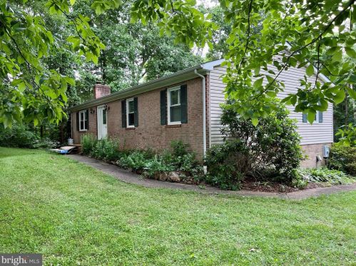 9668 Green Rd, Midland, VA 22728-1726