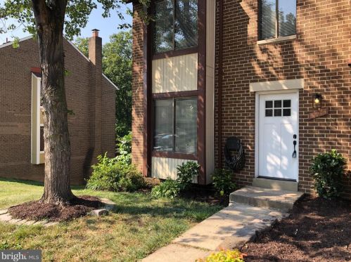 2914 Cambridge Dr, Woodbridge, VA 22192-3114