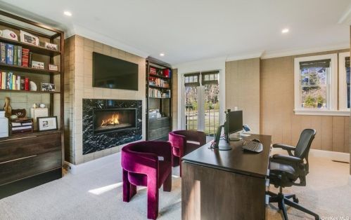 66 Wheatley Rd, Westbury NY  11568-1212 exterior