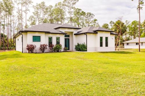 602 12th Ave, Naples, FL 34120-2303