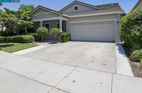 1630 Sycamore Dr, Oakley, CA 94561-3526