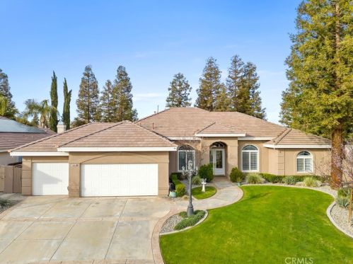 10504 Chesterfield Ct, Bakersfield CA 93311-3722 exterior