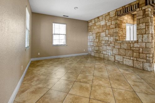 576 Bramblewood Ave, Lathrop CA 95330-9370 exterior