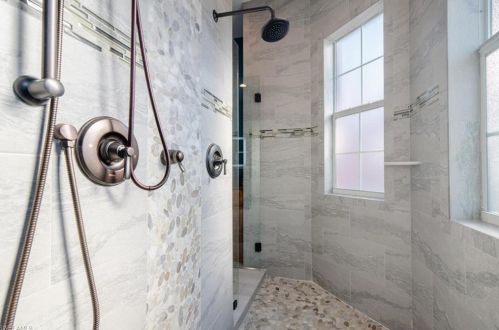 670 1 St, Naples FL 34117-5106 exterior