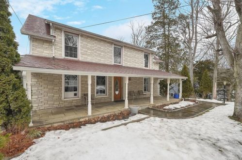 91 Ferris Pl, Crotonville, NY 10562-3534