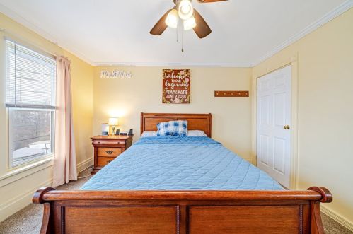 2703 Kansas St, Mckeesport PA  15132-7841 exterior