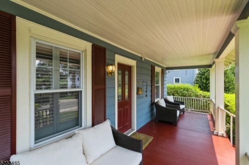 12 Wesley Ave, Bernardsville, NJ 07924-2342