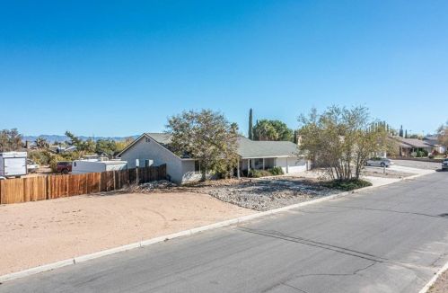 11699 Valewood Dr, Victorville, CA 92392-9042